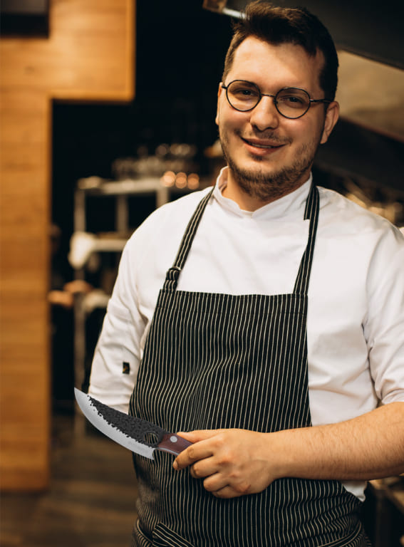 Bernard Descoteaux z Huusk nožem